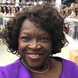 Meet your Posher, Leona